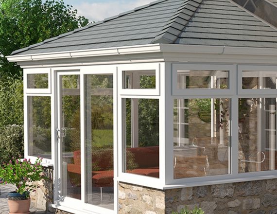 Sunroom with Glass Roof or Polycarbonate Roof